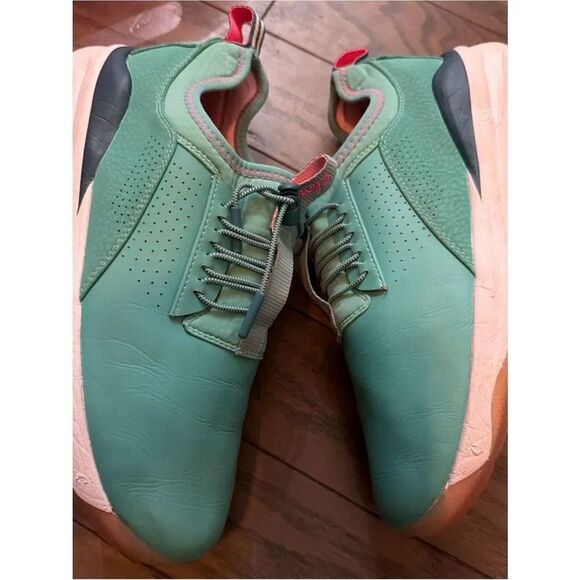 Cloves Shoes - Clove Classic Nursing ProfessionalSneakersSage Green Walking women sz 9.5